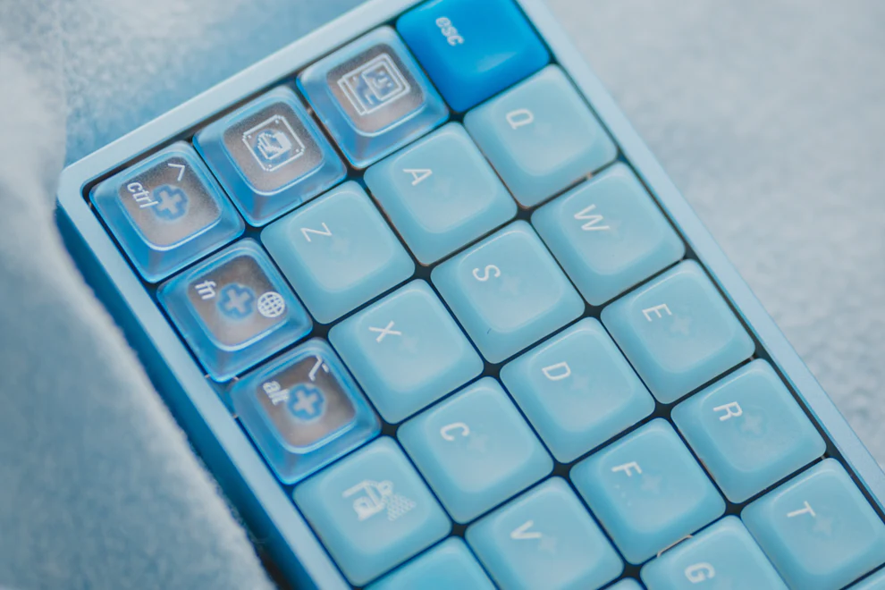 LeleLab Low-Profile Ocean Blue Keycaps Set