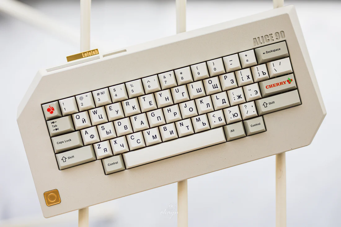 Lelelab Matra Alice 90 Retro 自作キーボードキット