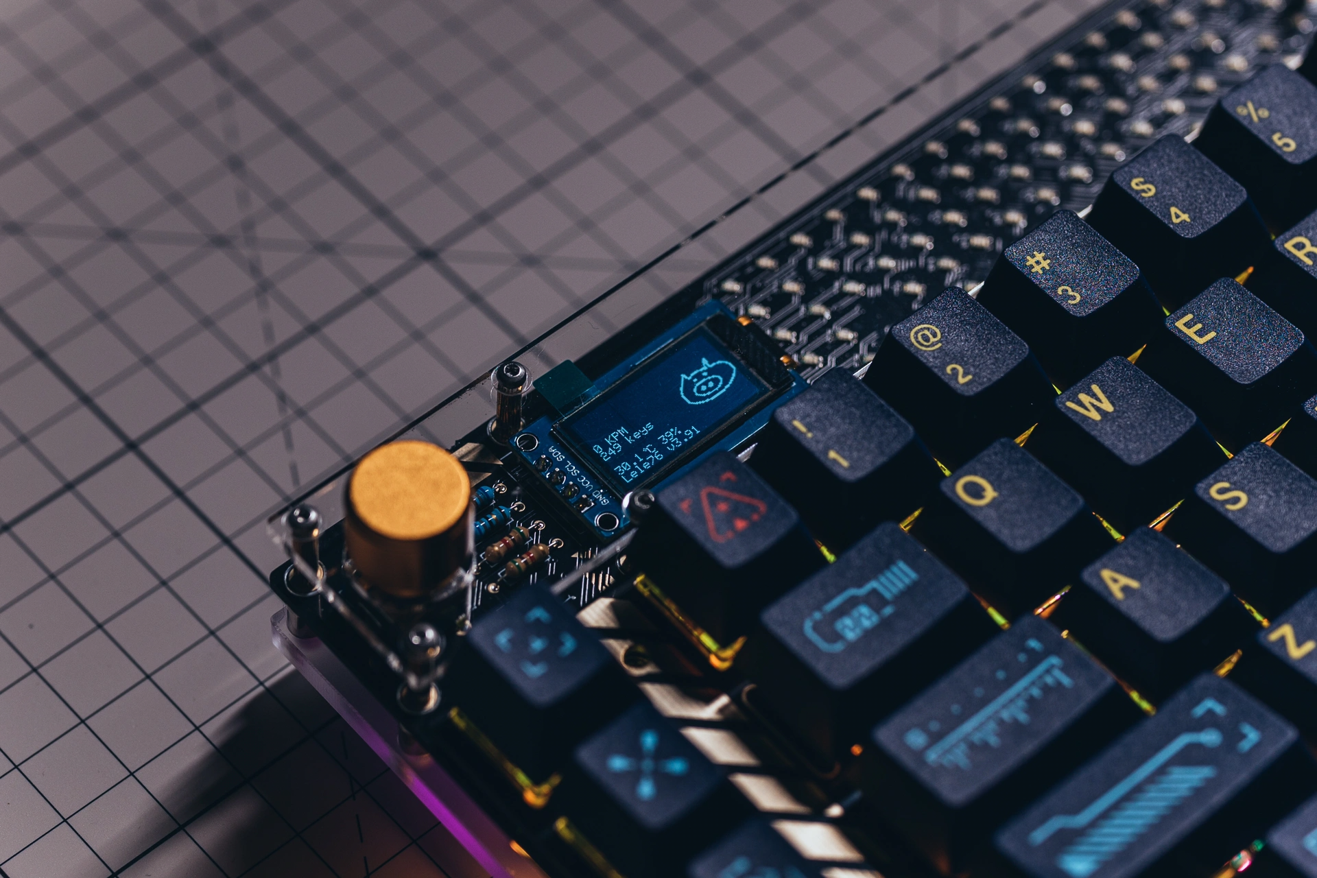 Lelelab Y2K 76 自作キーボードキット